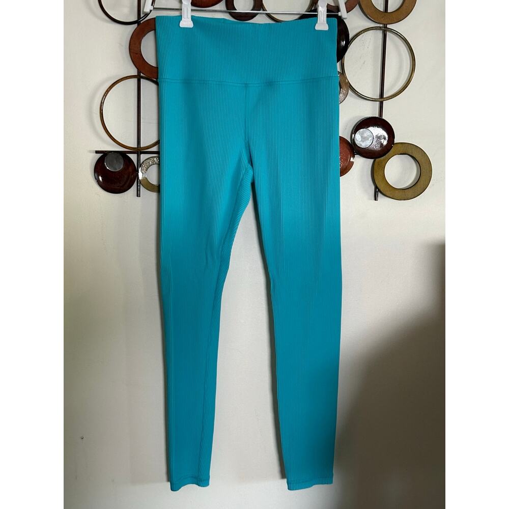 Women’s Athleta Teal Ribbed Medium Leggings 7/8” to full length.